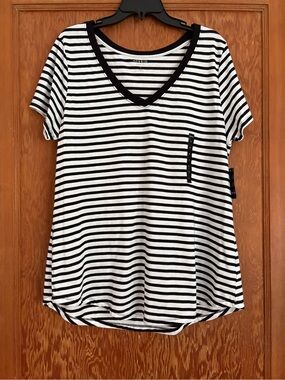 Black & White Striped V-Neck Tee